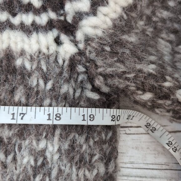 Cowichan-Style Wool Zip Sweater Brown Cream Moose Pattern – Unisex 20" - Picture 5 of 8
